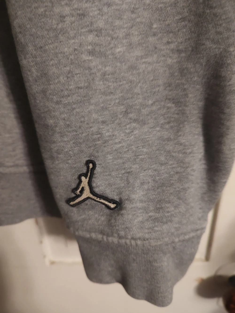 Jordan Mens Plaid Logo Crewneck Sweatshirt Gray  Christmas Exclusive XXL